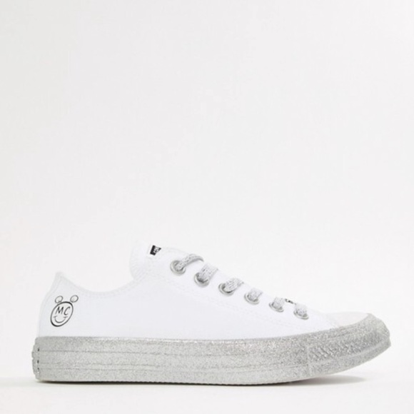 Converse x Miley Cyrus Size 9 Chuck Taylor All Star Low Top Sneakers White - Picture 4 of 6